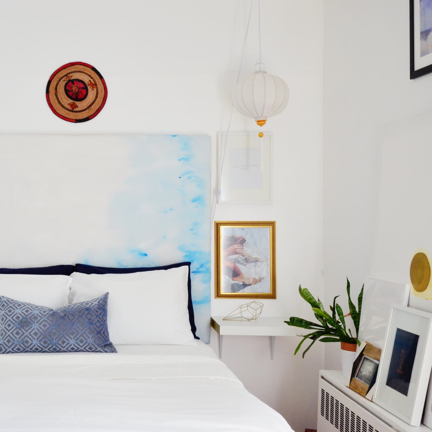 No ceiling light 2024 in bedroom solution